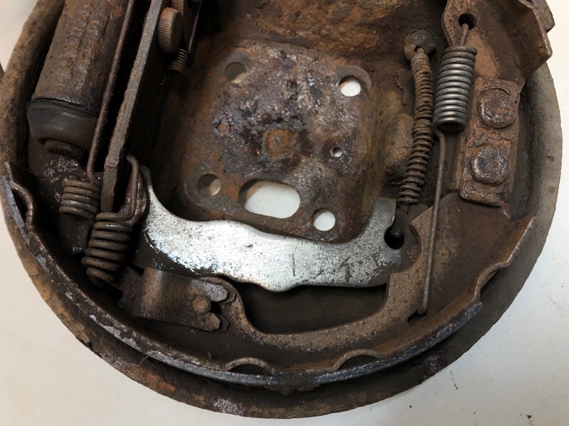 Механизм разведения колодок задний правый Focus 1 2004