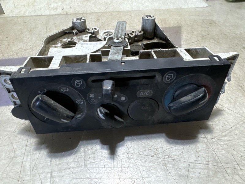 Блок управления климат-контролем ISUZU FVR34 EURO4 81256363a67 Б/У
