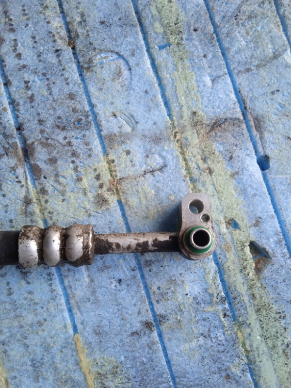 Трубка кондиционера Hyundai HD 170/250/260/1000 D6AC