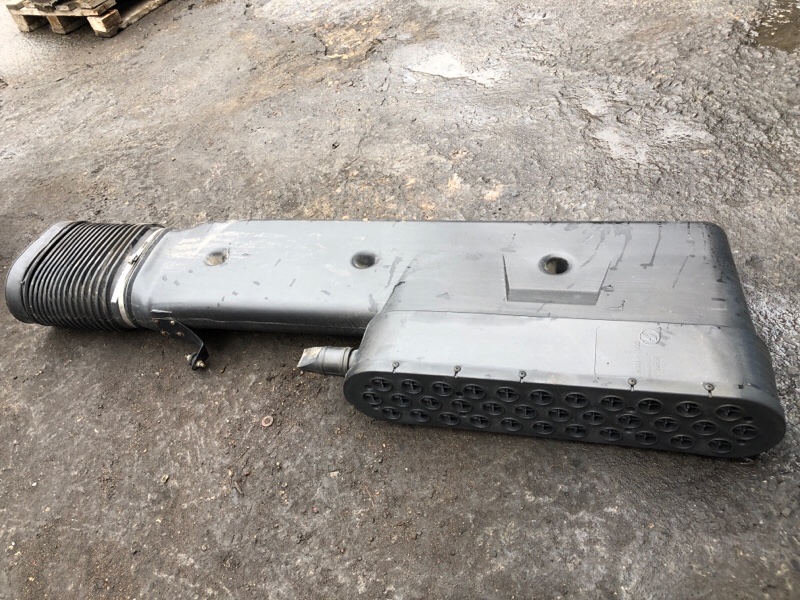 Воздухозаборник F3000 8X4 2018 Самосвал wp12.375e50