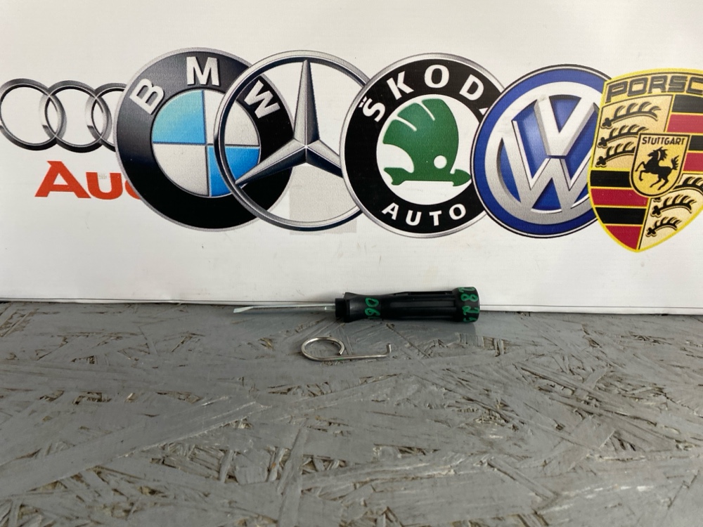 Запчасть отвертка Volkswagen Passat 2012 1J0012255 контрактная Отвертка Volkswagen Passat 2012 1J0012255 контрактная