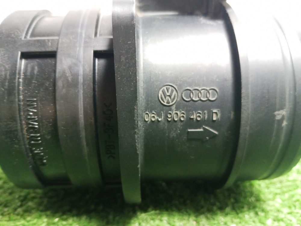 Расходомер воздушный Q5 2011 8R 2.0 CDN