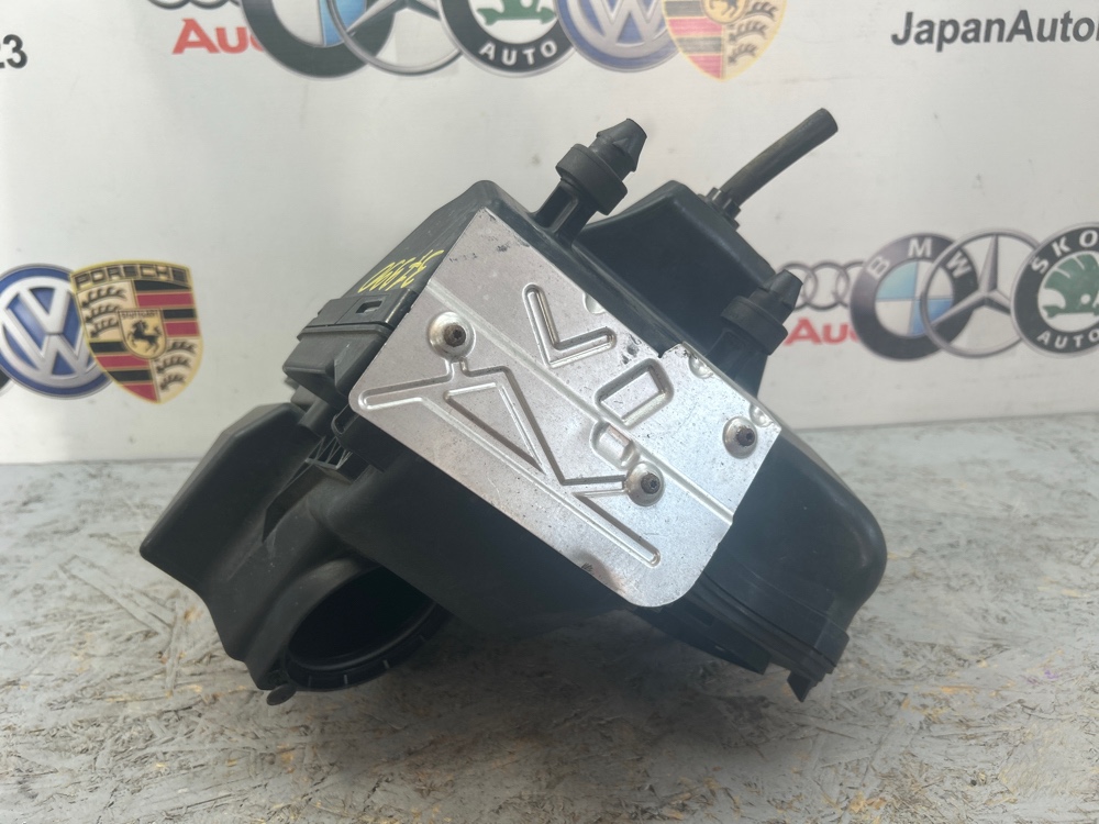 Корпус воздушного фильтра Q5 2010 8R 2.0 CDN