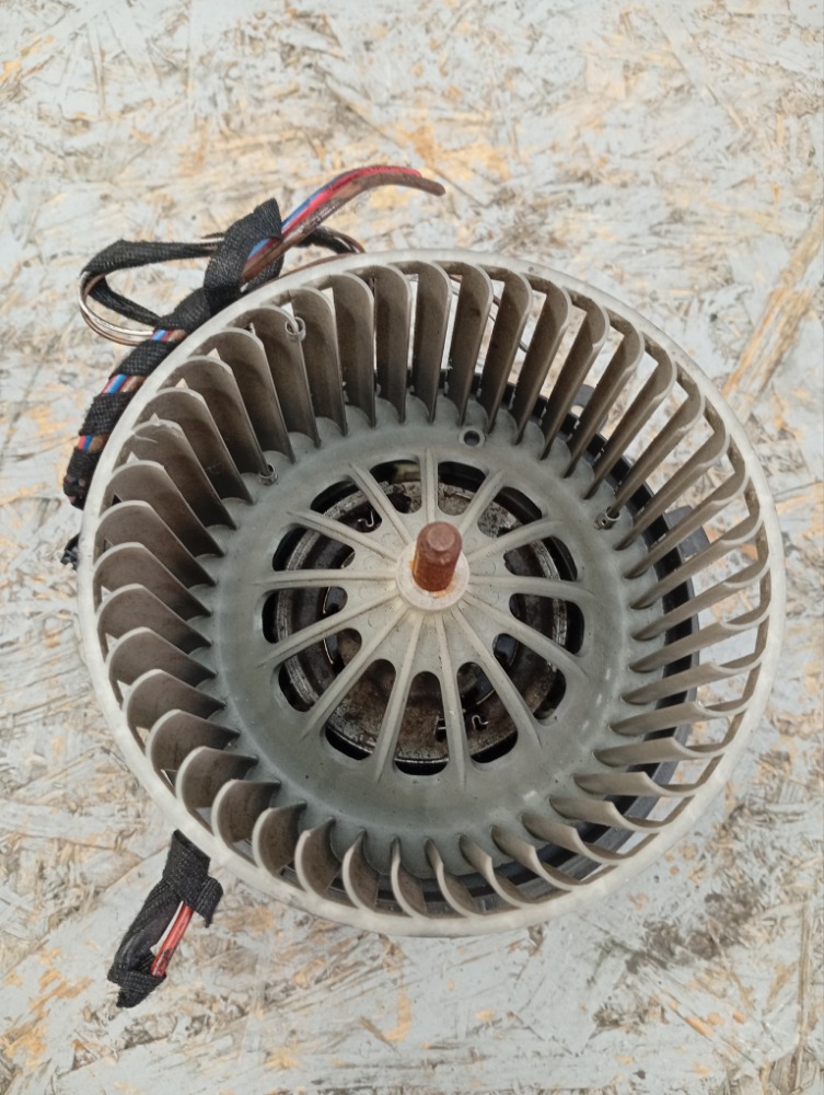 Моторчик отопителя C 200 Kompressor 2007 w204