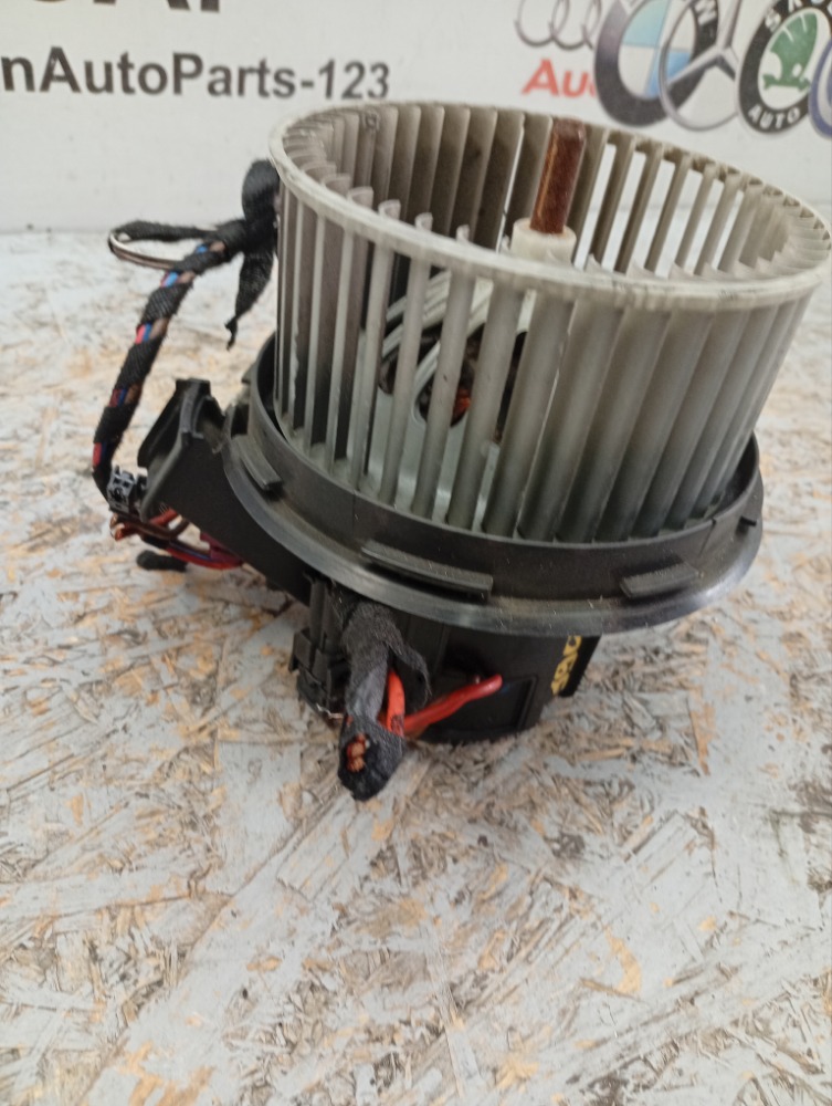 Моторчик отопителя Mercedes-Benz C 200 Kompressor w204