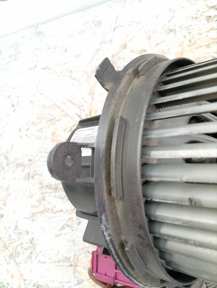 Моторчик отопителя C 200 Kompressor 2007 w204