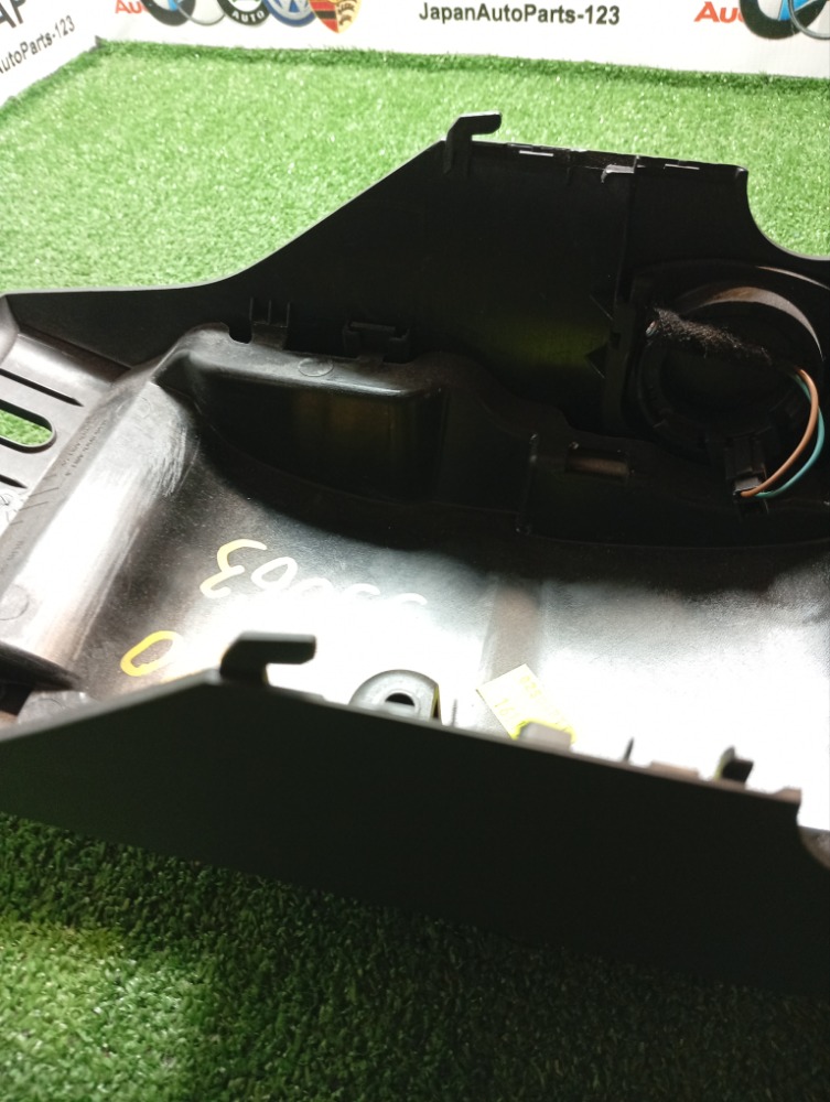 Кожух рулевой колонки Q3 2012 Кожух рулевой колонки Q3 2012