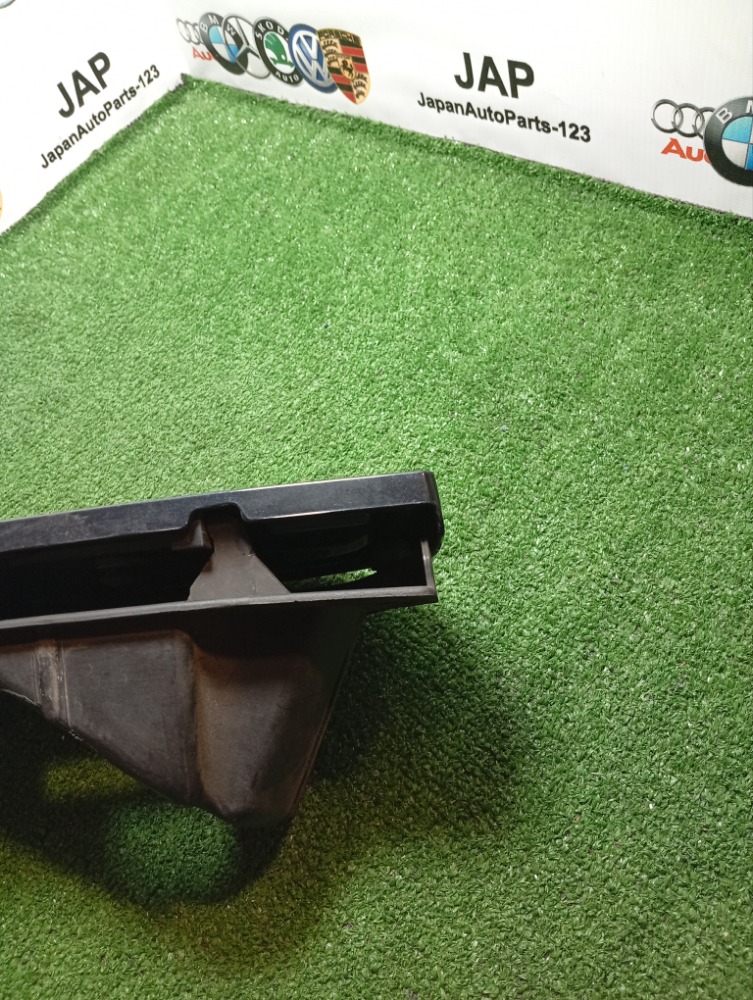 Лючок бензобака Viano 2007 w639