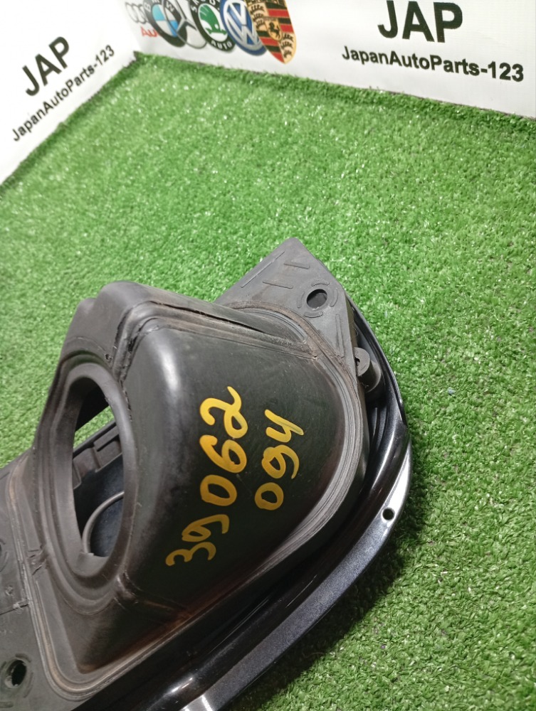 Лючок бензобака Viano 2007 w639