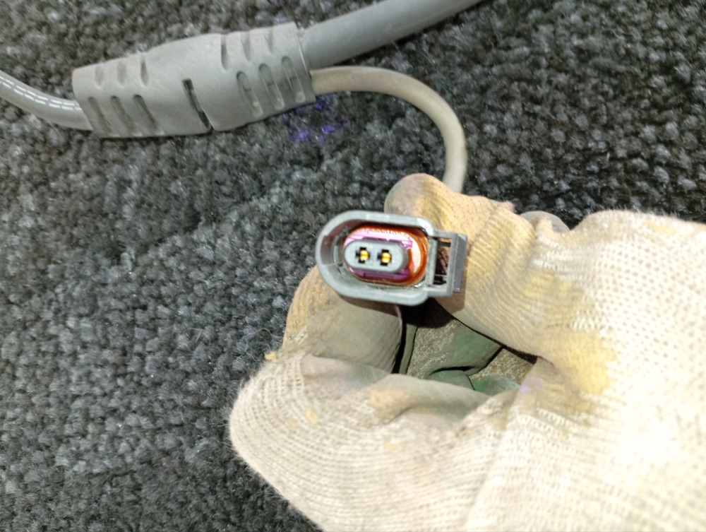 Проводка ABS задняя правая A4 2009