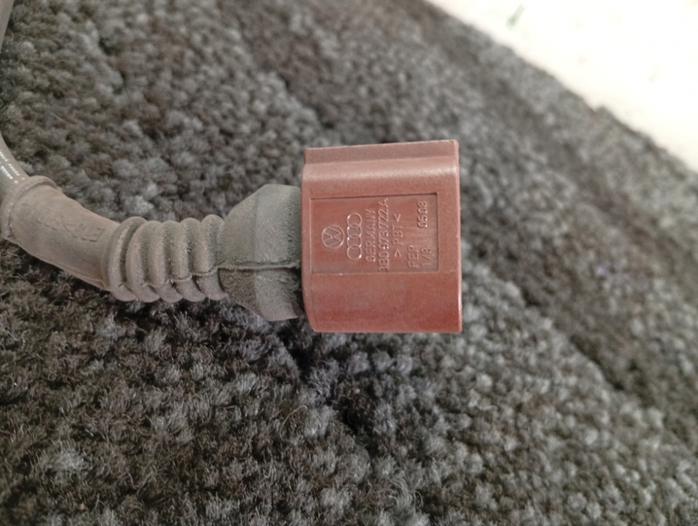 Проводка ABS задняя правая A4 2009