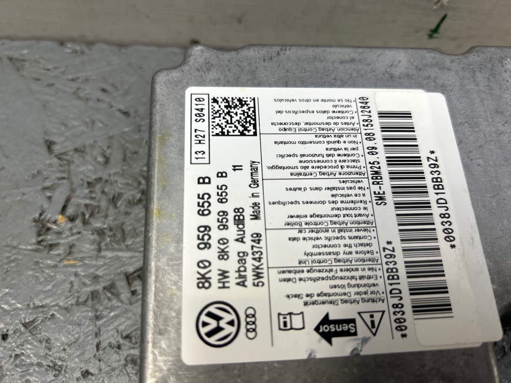 Блок управления airbag A4 2009 Блок управления airbag A4 2009