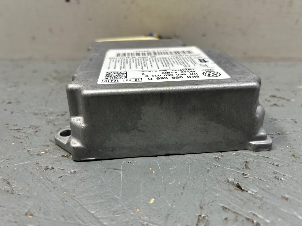Блок управления airbag A4 2009 Блок управления airbag A4 2009
