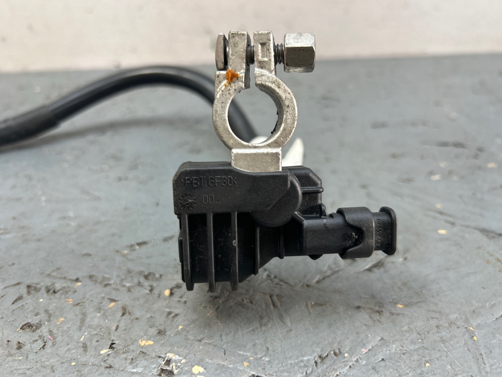 Клемма аккумулятора Audi Q5