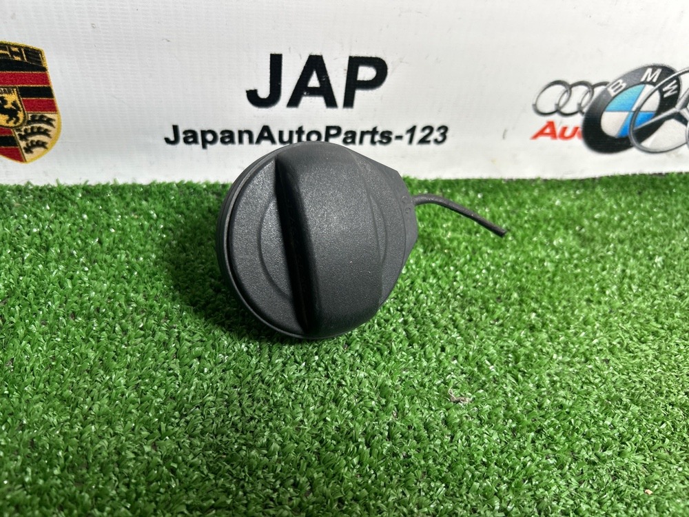Крышка топливного бака Audi A4 2013 8K0201550A контрактная