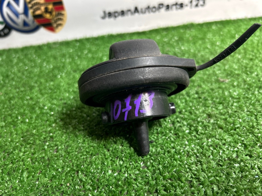 Крышка топливного бака A4 2013