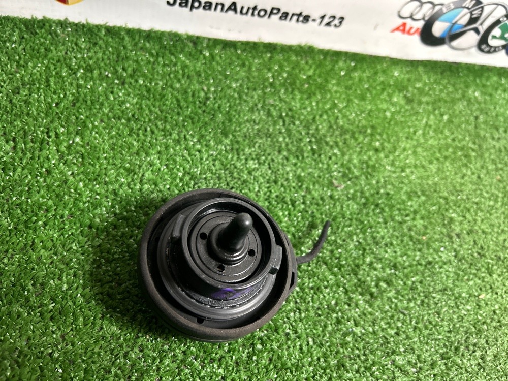 Крышка топливного бака A4 2013