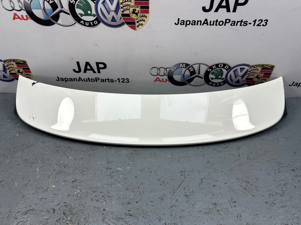 Запчасть спойлер Audi A1 2011 8X3827933E контрактная Спойлер Audi A1 2011 8X3827933E контрактная