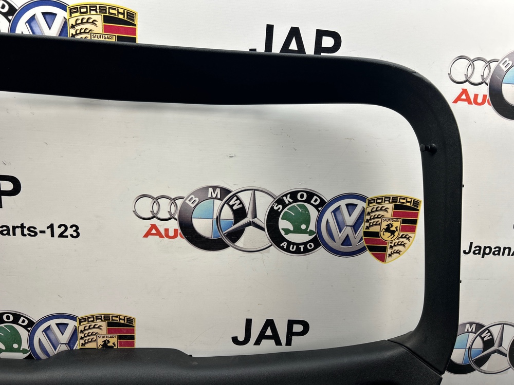 Обшивка крышки багажника Audi A1 Обшивка крышки багажника Audi A1