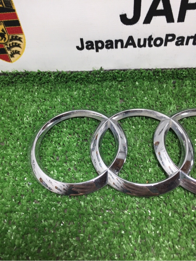 Эмблема A1 2011