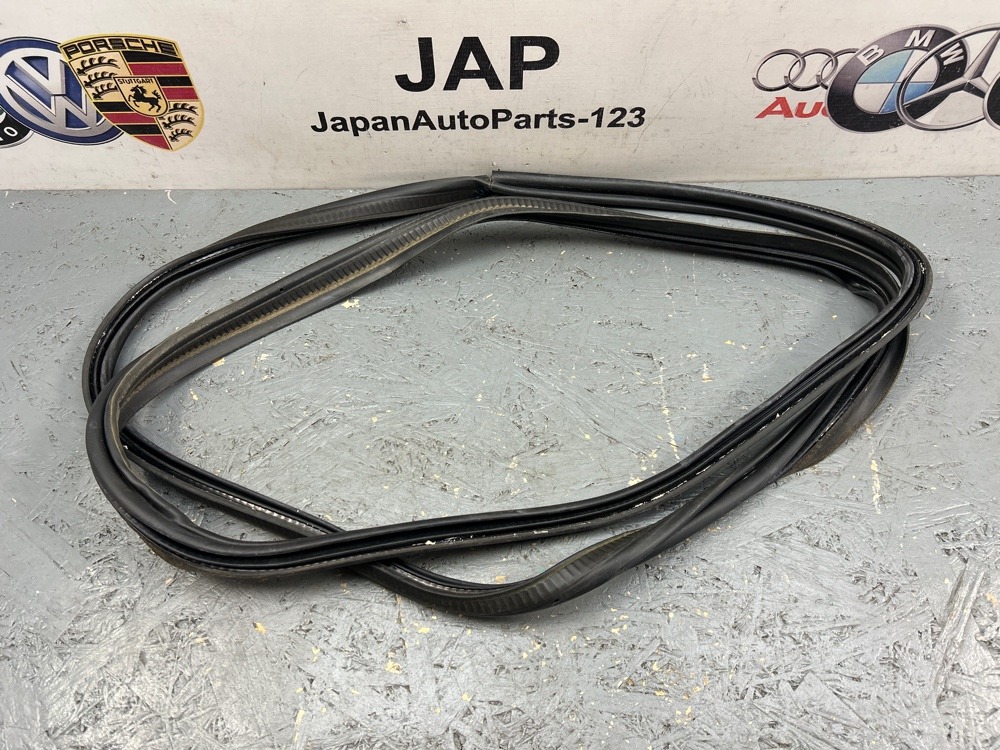 Запчасть уплотнение багажника Audi A6 2012 4G5827705D контрактная Уплотнение багажника Audi A6 2012 4G5827705D контрактная