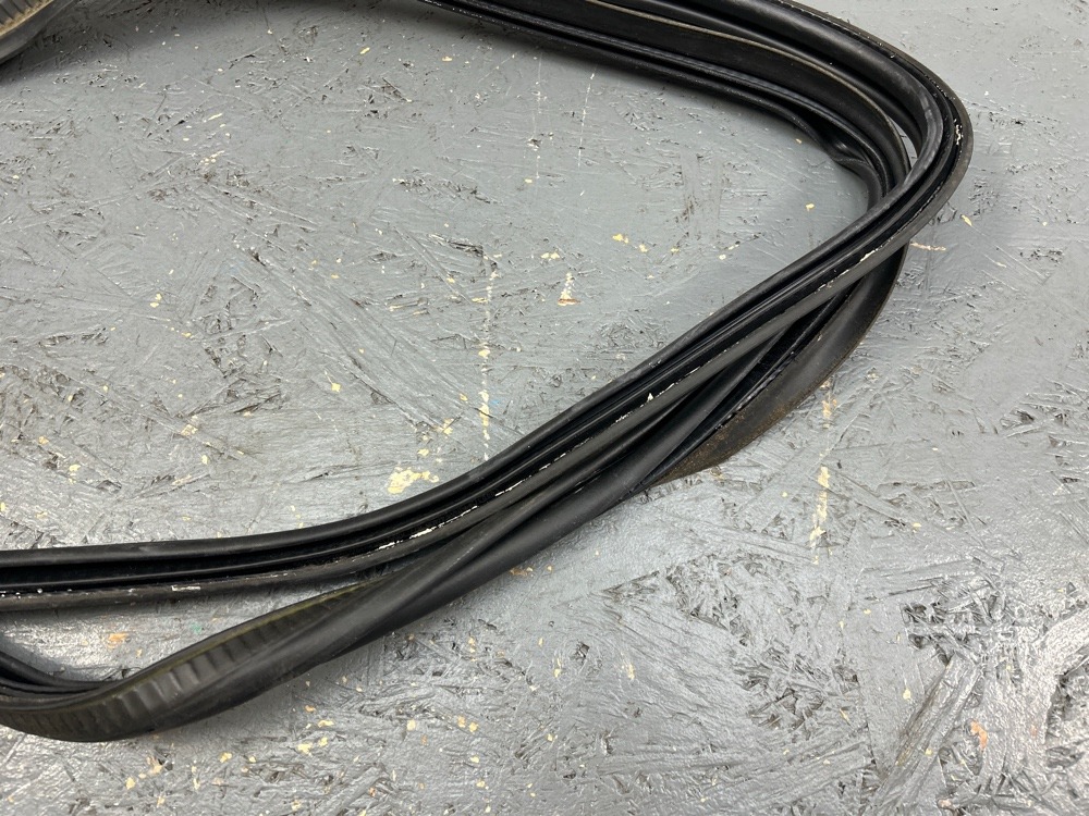 Уплотнение багажника A6 2012 Уплотнение багажника A6 2012