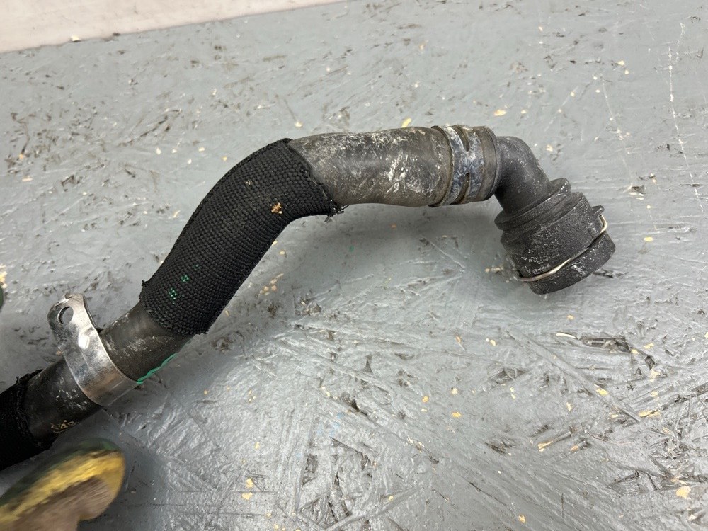 Патрубок радиатора A4 2009