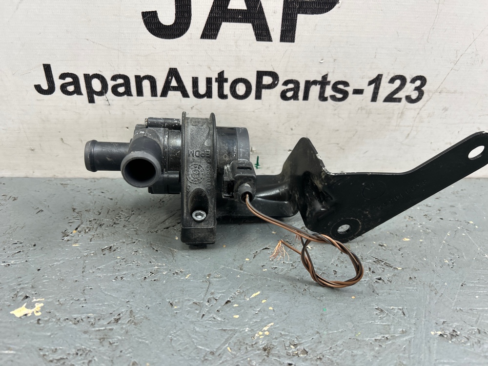 Насос водяной A4 2009