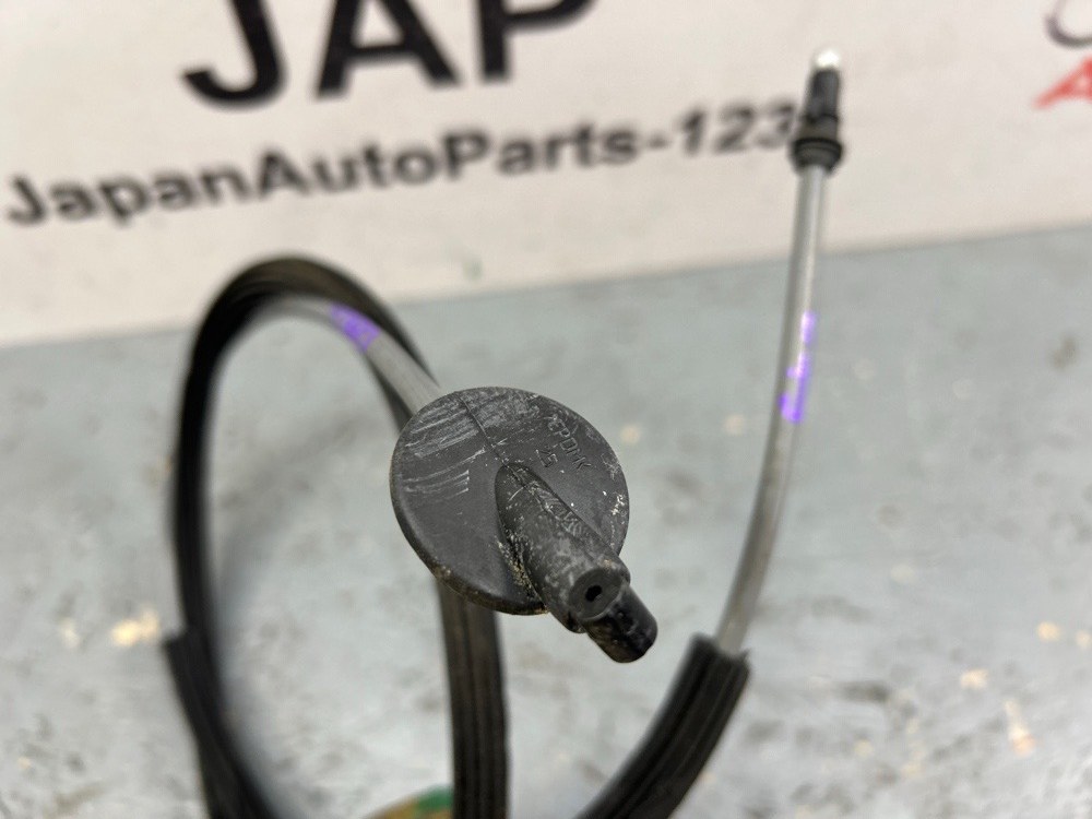 Трос замка капота A4 2013