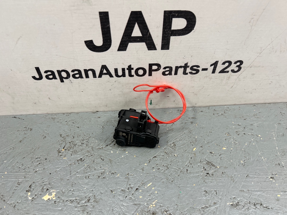Активатор лючка бензобака Audi A4 2009 8K0862153F контрактная