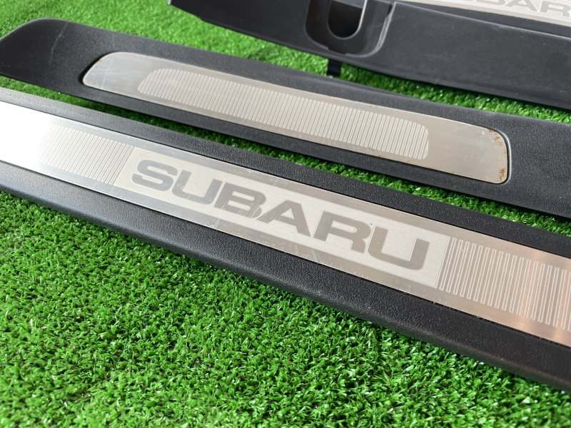 Накладки на пороги Subaru Legacy BP5 EJ20X