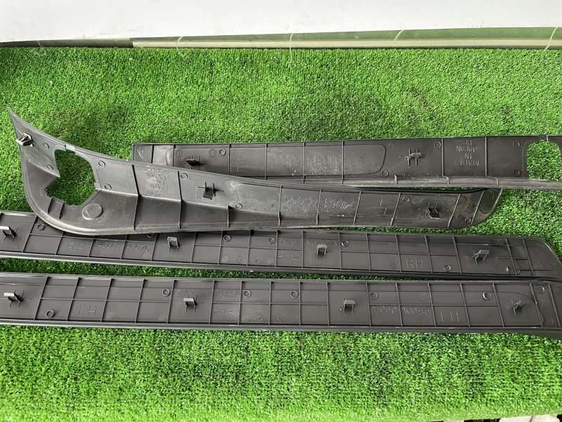Накладки на пороги Subaru Legacy BP5 EJ20X