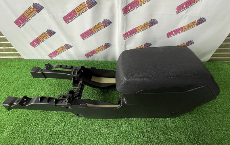 Подлокотник передний Subaru Outback BRM FB25 Подлокотник передний Subaru Outback BRM FB25