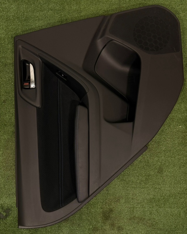 Обшивка двери задняя левая Subaru Forester 2014 SJG FA20 94222SG090VI контрактная