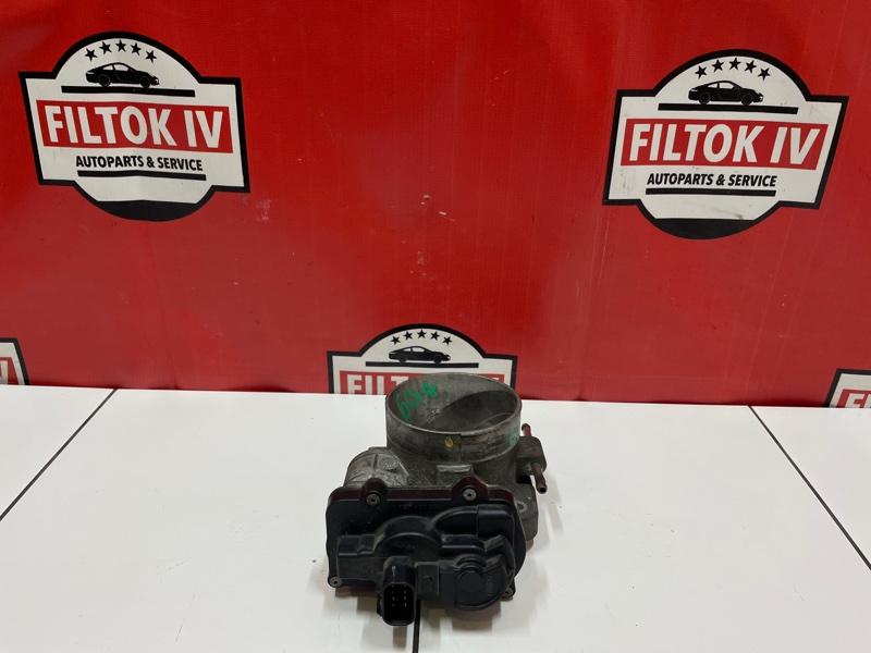 Дроссельная заслонка ESCALADE 2005 GMT820 LQ9