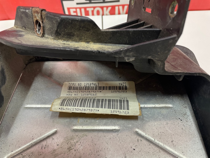 БЛОК УПРАВЛЕНИЯ ДВС ESCALADE 2005 GMT820 LQ9