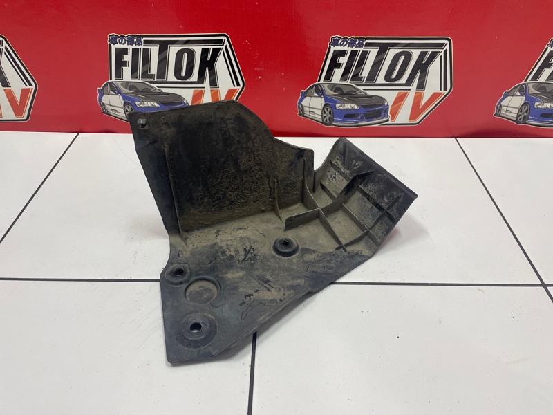 Защита днища задняя левая TOYOTA ALTEZZA 2001 GXE10 1GFE 5762853010 контрактная