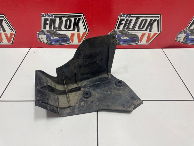 Защита днища задняя правая TOYOTA ALTEZZA 2001 GXE10 1GFE 5762753010 контрактная