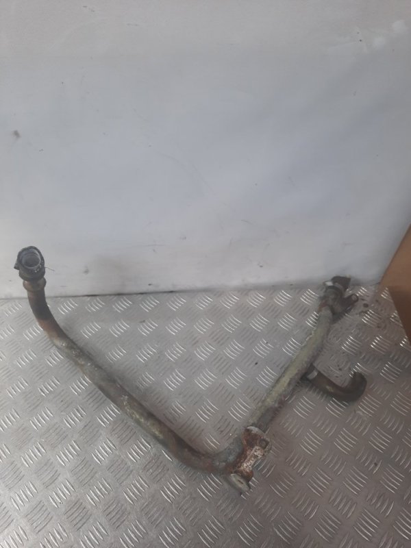 Трубка охлаждающей жидкости металлическая Mercedes-Benz Vito