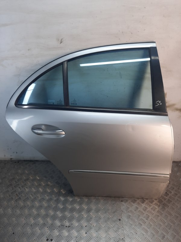 Дверь задняя правая Mercedes-Benz E-Class 2003 Седан 2.2 646961 контрактная