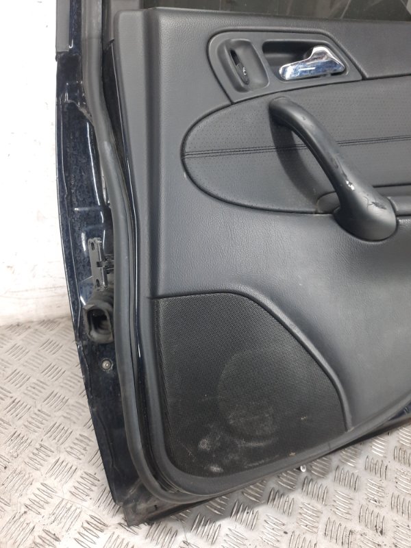 Дверь задняя правая C-Class 2007 седан 2.2