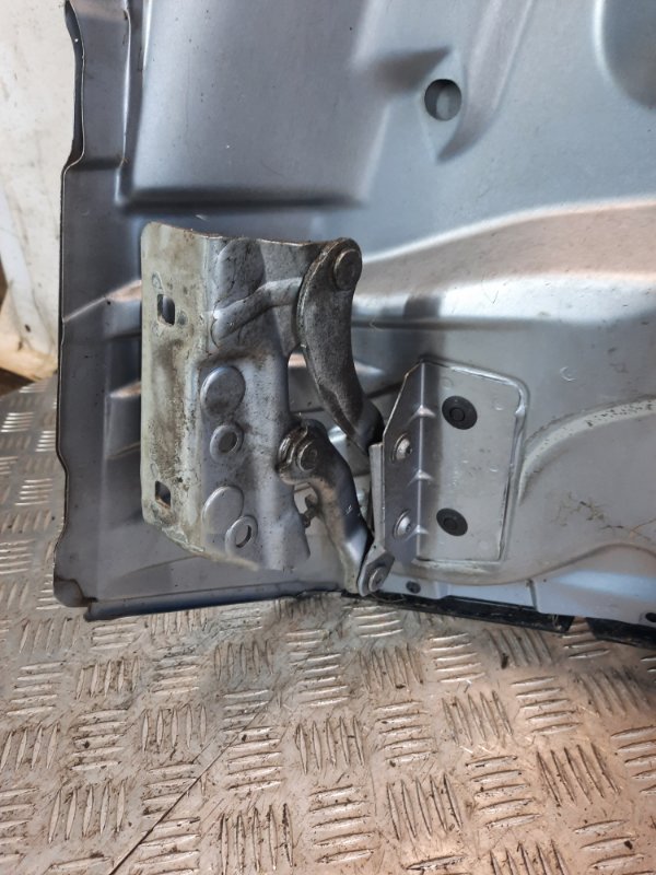 Капот B-Class 2006 Хэтчбэк 5 дв.