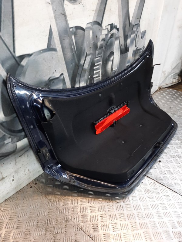 Крышка багажника E-Class 2004 седан