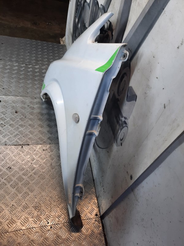 Крыло переднее левое Vito 2007 Минивэн