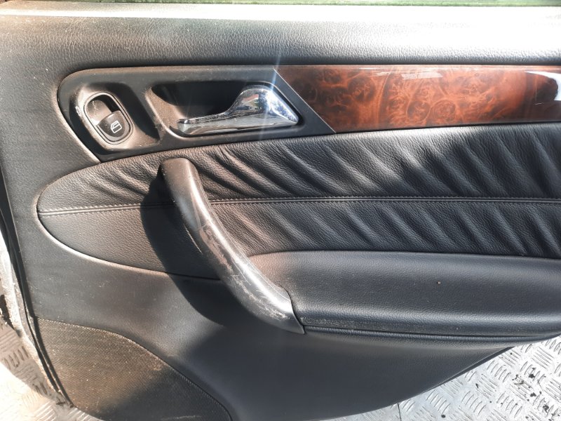 Дверь задняя правая C-Class 2006 Универсал Дверь задняя правая C-Class 2006 Универсал