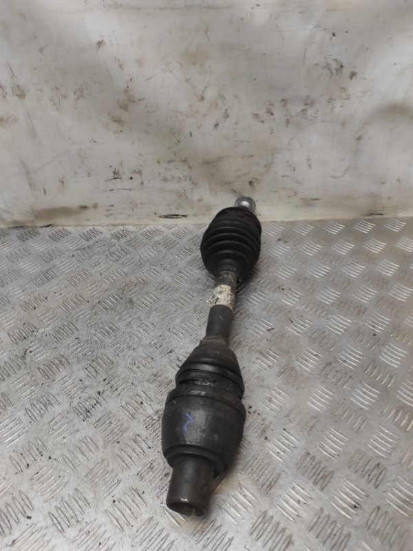 Полуось (приводной вал правый Mercedes-Benz CLA седан 1.6 270910