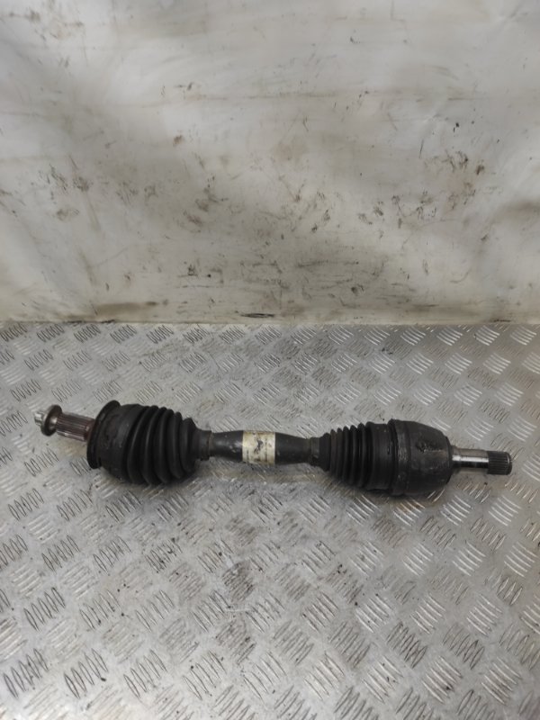 Полуось (приводной вал левый Mercedes-Benz CLA 2015 седан 1.6 270910 A2463308800 контрактная