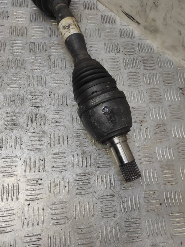 Полуось (приводной вал левый CLA 2015 седан 1.6 270910