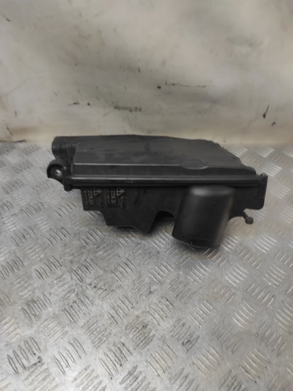 Корпус воздушного фильтра M-Class 2006 Внедорожник 3.2 642940