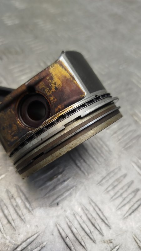 Поршень C-Class 2004 Седан 1.8 271946